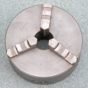 TOS 160mm 3-Jaw Lathe chuck Norton Nut's TOS 160mm 3-Jaw Lathe chuck