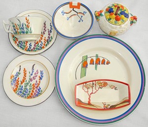 Clarice Cliff And Related Job Lot Of 7 Items Norton Nut's Clarice Cliff And Related Job Lot Of 7 Items