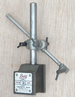 Baty Magnetic Base No. 6 Norton Nut's Baty Magnetic Base No. 6