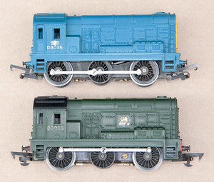 Two Triang R152 Diesel Shunters (Class 08) Norton Nut's Two Triang R152 Diesel Shunters (Class 08)